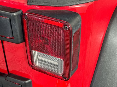 Used 2017 Jeep Wrangler Sport image 27