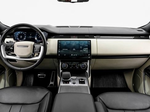 Used 2022 Land Rover Range Rover Long Wheelbase SE image 14