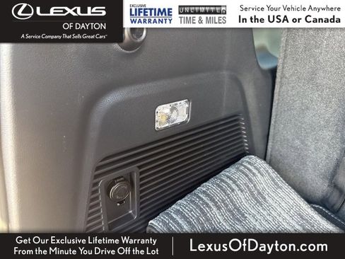 Used 2023 Subaru Ascent Limited w/ Technology Package image 38