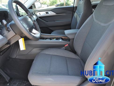 New 2026 Ford Explorer Active RWD image 10