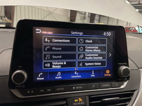 Used 2024 Nissan Altima 2.5 SR FWD image 30