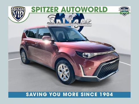 Used 2023 Kia Soul LX w/ LX Technology Package FWD image 1