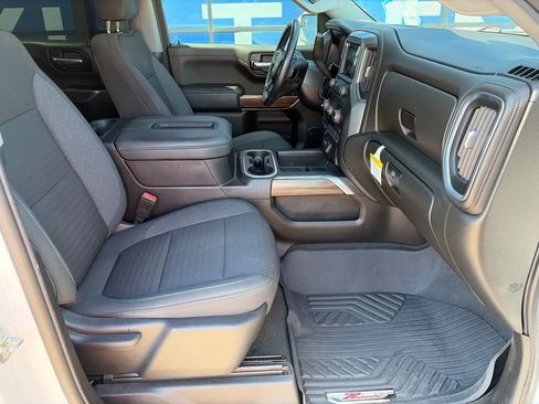 Used 2022 Chevrolet Silverado 1500 RST AWD/4WD image 12