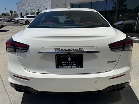 Certified 2022 Maserati Ghibli Modena RWD image 7