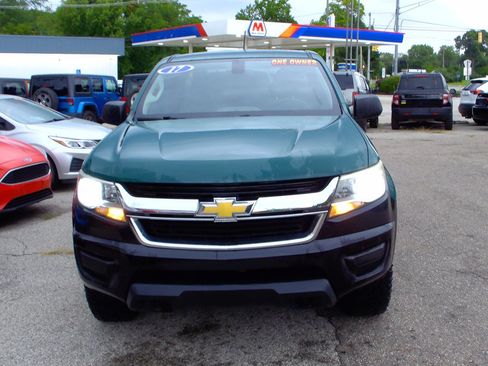 Used 2017 Chevrolet Colorado W/T w/ WT Convenience Package AWD/4WD image 2