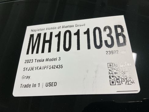 Used 2023 Tesla Model 3 Standard Range image 33