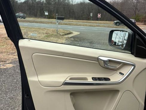 Used 2013 Volvo XC60 3.2 image 10