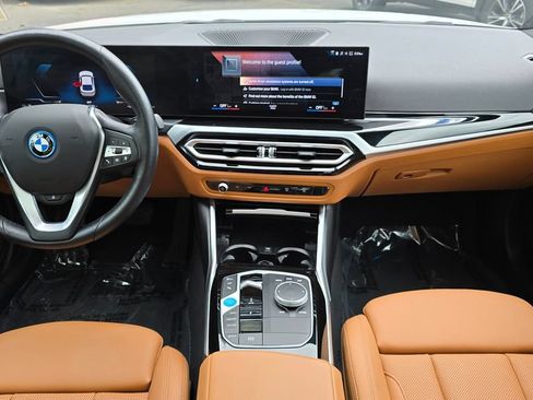 Used 2023 BMW i4 eDrive40 w/ Premium Package RWD image 19