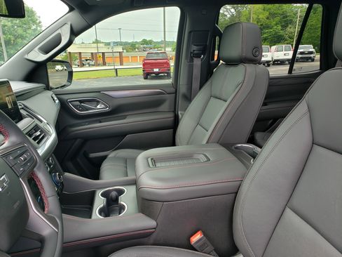 Used 2024 Chevrolet Tahoe RST w/ Luxury Package AWD/4WD image 27