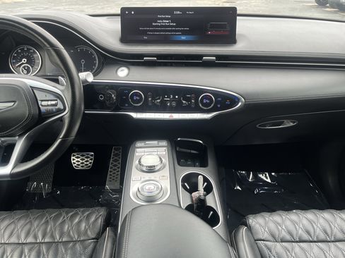 Used 2022 Genesis GV70 3.5T Sport w/ Sport Advanced Package AWD/4WD image 25