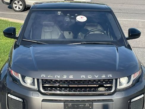 Used 2018 Land Rover Range Rover Evoque SE Premium AWD/4WD image 9