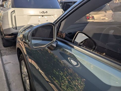 Used 2025 Honda HR-V LX image 12