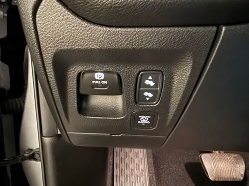 Used 2025 RAM 1500 Big Horn AWD/4WD image 22