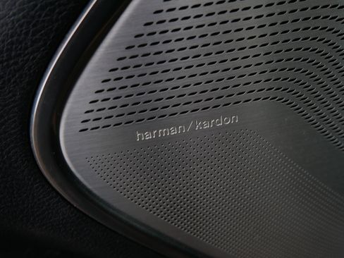 Certified 2021 RAM 1500 Limited w/ Night Edition image 23