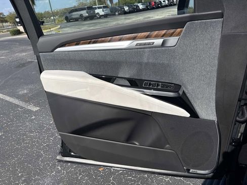 New 2026 Cadillac Escalade ESV Platinum Sport image 19