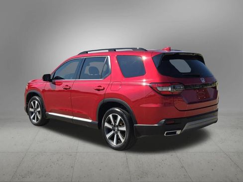Used 2023 Honda Pilot Touring image 4
