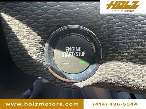 Certified 2017 Chevrolet Cruze LT w/ Convenience Package FWD image 16