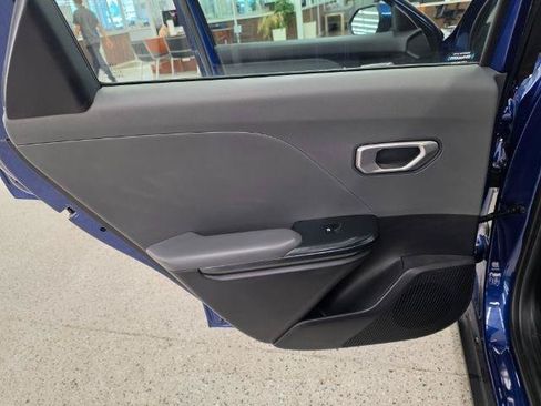 Used 2025 Kia K4 FWD image 29