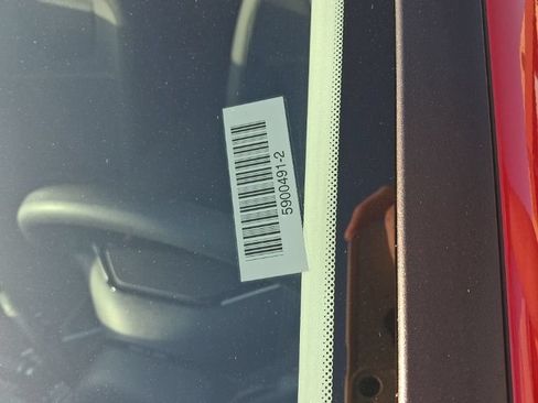 Used 2025 Kia Niro LX FWD image 9