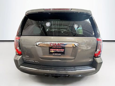 Used 2019 GMC Yukon XL Denali image 7
