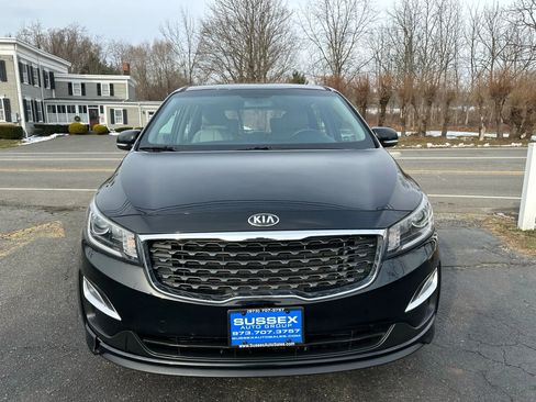 Used 2020 Kia Sedona L image 2