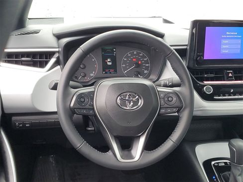 Used 2024 Toyota Corolla SE image 12