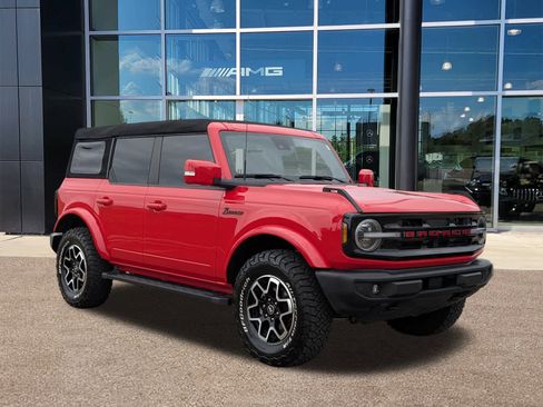 Used 2023 Ford Bronco Outer Banks image 3