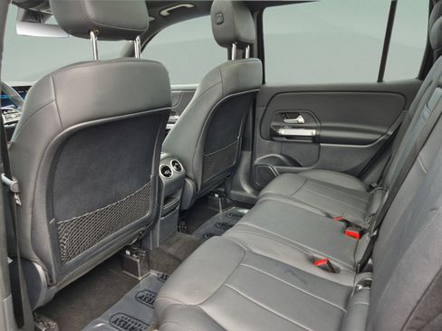 Used 2023 Mercedes-Benz GLB 250 image 18