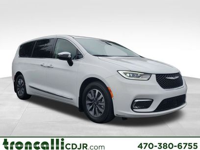 Used 2023 Chrysler Pacifica Limited
