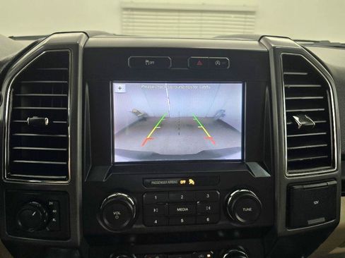 Used 2019 Ford F150 XLT w/ Equipment Group 302A Luxury AWD/4WD image 25