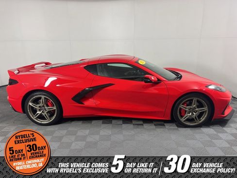 Used 2021 Chevrolet Corvette Stingray Preferred Cpe w/ Z51 Performance Package image 3