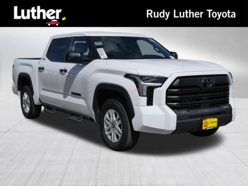 Used 2025 Toyota Tundra SR5 AWD/4WD image 1