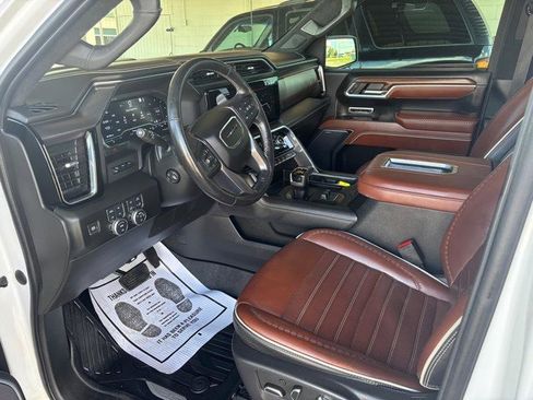 Used 2022 GMC Sierra 1500 Denali Ultimate AWD/4WD image 10
