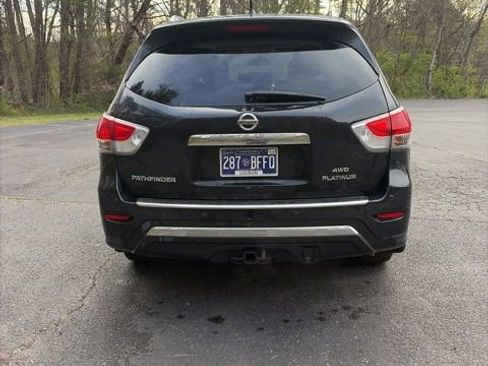 Used 2015 Nissan Pathfinder Platinum w/ Family Entertainment Package image 9