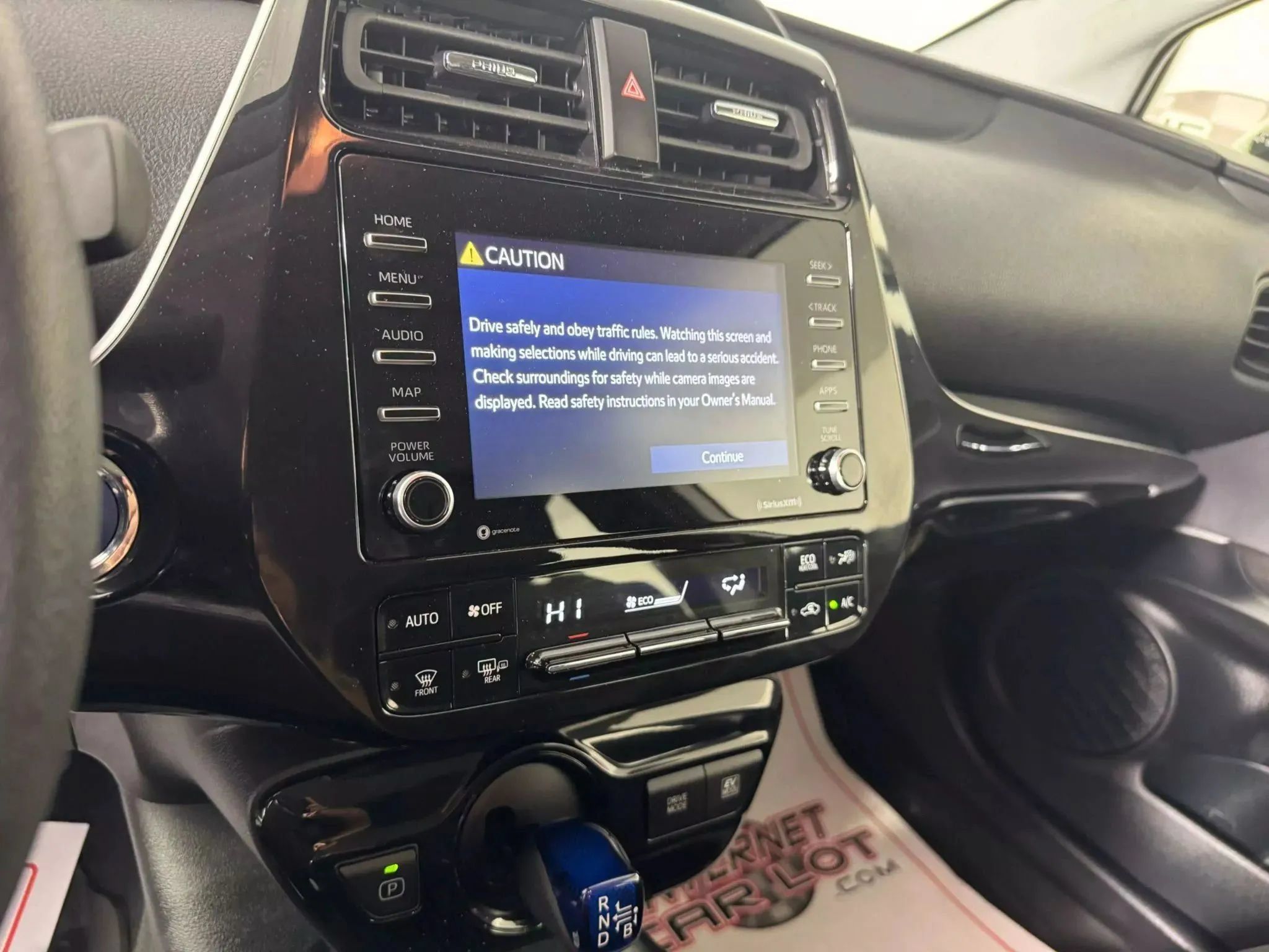Used 2022 Toyota Prius LE FWD image 16
