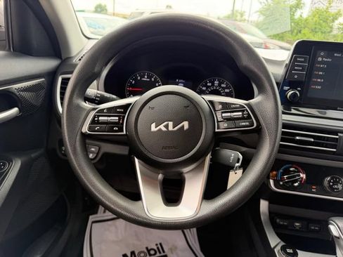 Used 2022 Kia Seltos LX AWD/4WD image 8