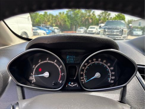 Used 2015 Ford Fiesta SE w/ Equipment Group 201A FWD image 18