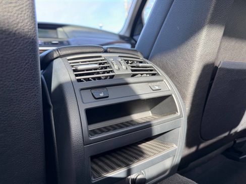 Used 2013 BMW 528i xDrive Sedan image 10