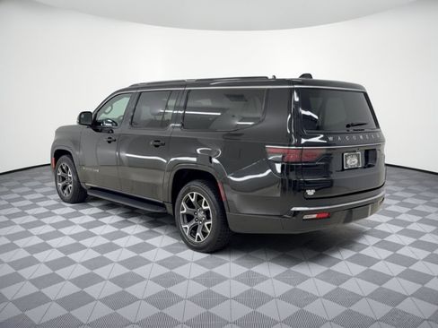 Used 2023 Jeep Wagoneer L Series III RWD image 3