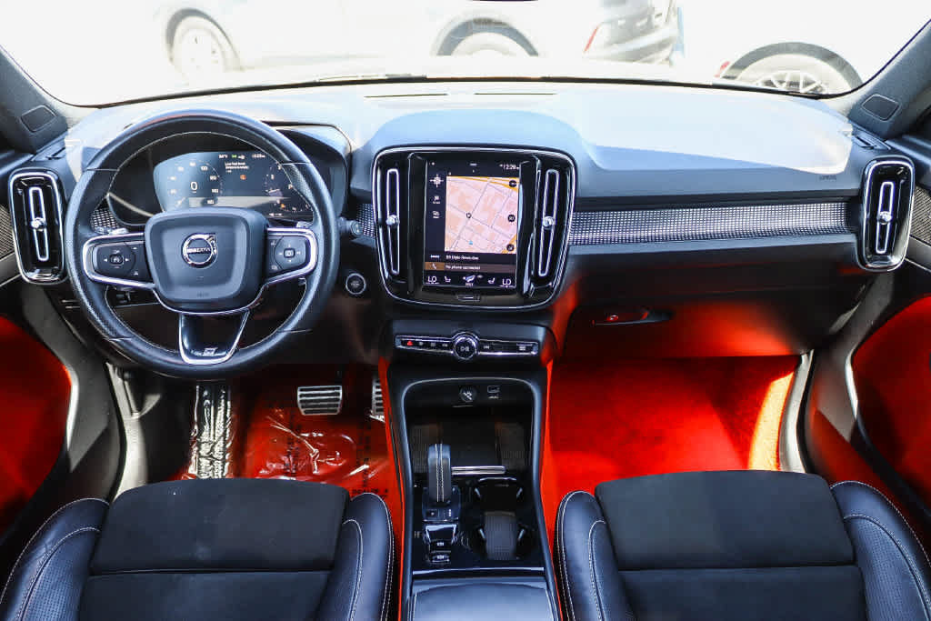 Used 2019 Volvo XC40 T5 R-Design AWD/4WD image 14