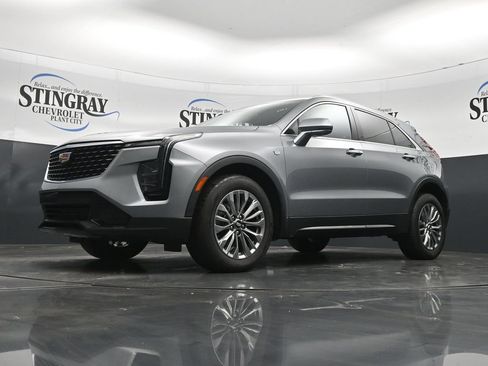 Used 2025 Cadillac XT4 Premium Luxury FWD image 28