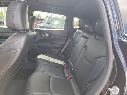 Used 2025 Jeep Compass Limited w/ High Altitude Package image 12