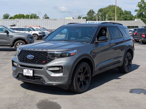 Certified 2024 Ford Explorer ST w/ Equipment Group 401A AWD/4WD image 5