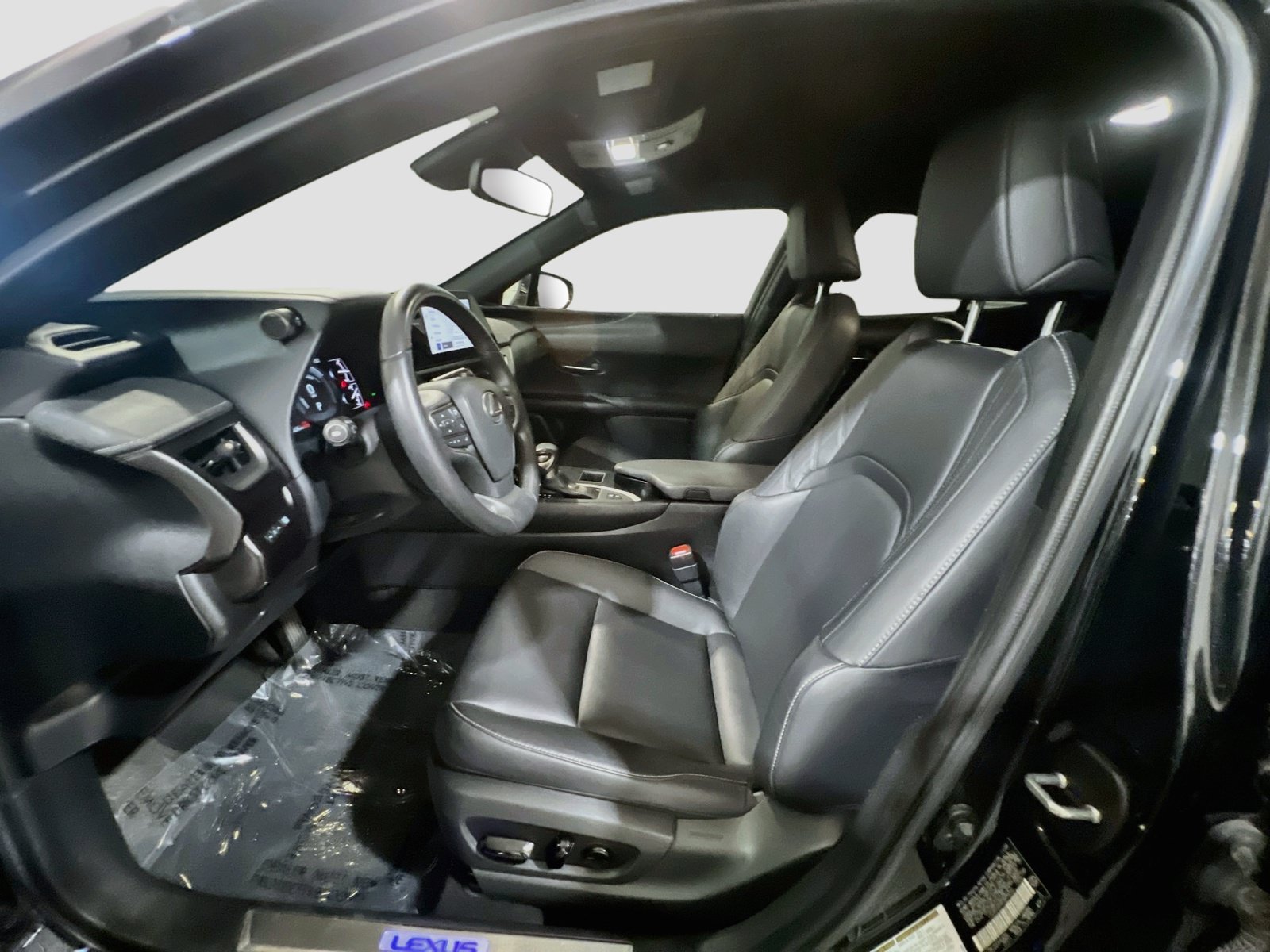 Used 2023 Lexus UX 250h AWD image 14