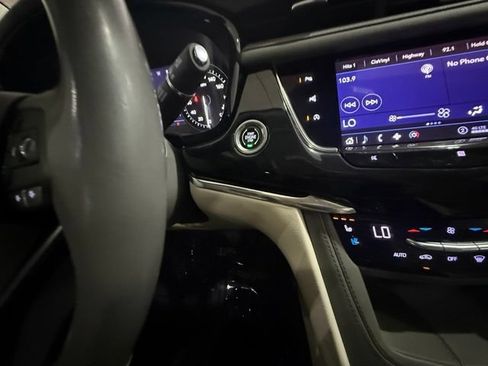 Used 2020 Cadillac XT6 Premium Luxury FWD image 20