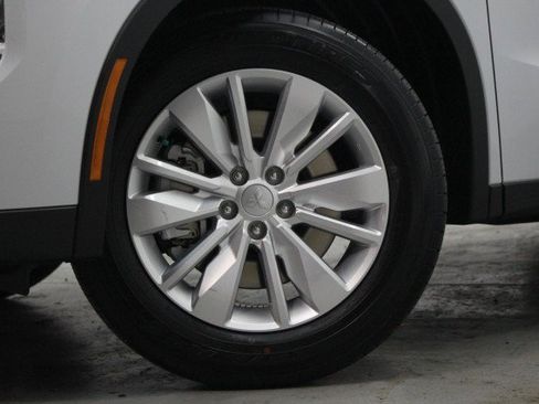 New 2026 Mitsubishi Outlander ES image 3