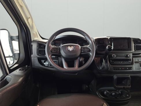 Used 2025 RAM ProMaster 2500 w/ Convenience Group FWD image 16