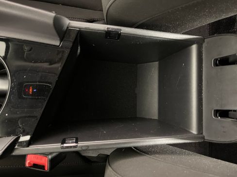 Certified 2025 Hyundai Elantra SEL FWD image 24