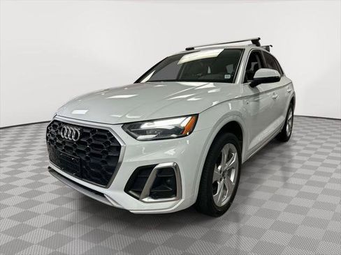 Used 2023 Audi Q5 2.0T Premium Plus w/ Premium Plus Package AWD/4WD image 6