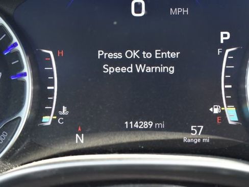 Used 2018 Chrysler Pacifica Touring-L Plus image 15